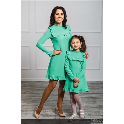 Комплект платьев для мамы и дочки "Рюши" М-2018