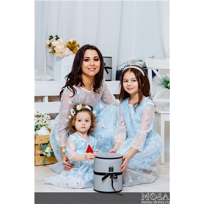 Комплект нарядных платьев Family Look для мамы и дочки "Фламинго" М-2067