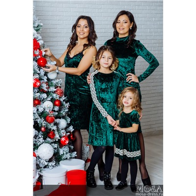 Комплект бархатных платьев в одном стиле для мамы и дочки "Гламур" М-2111